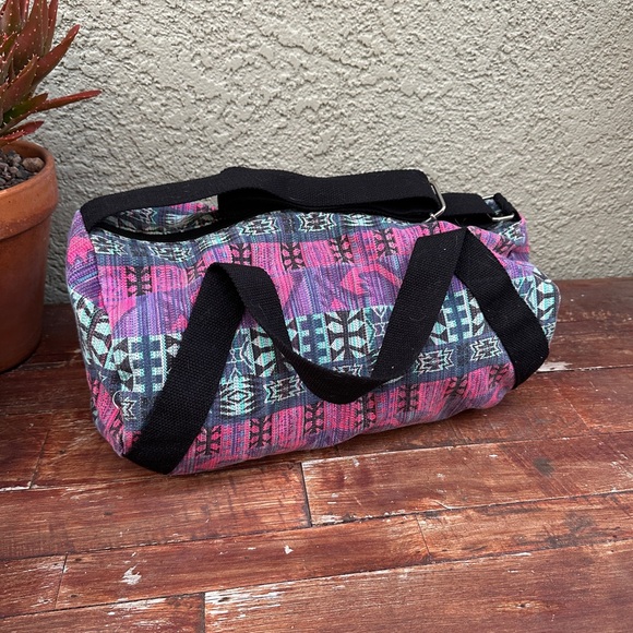 Small Duffle Bag - Picture 4 of 6